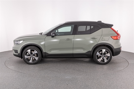 VOLVO XC40 P8 RECHARGE PURE ELECTRIC TWIN