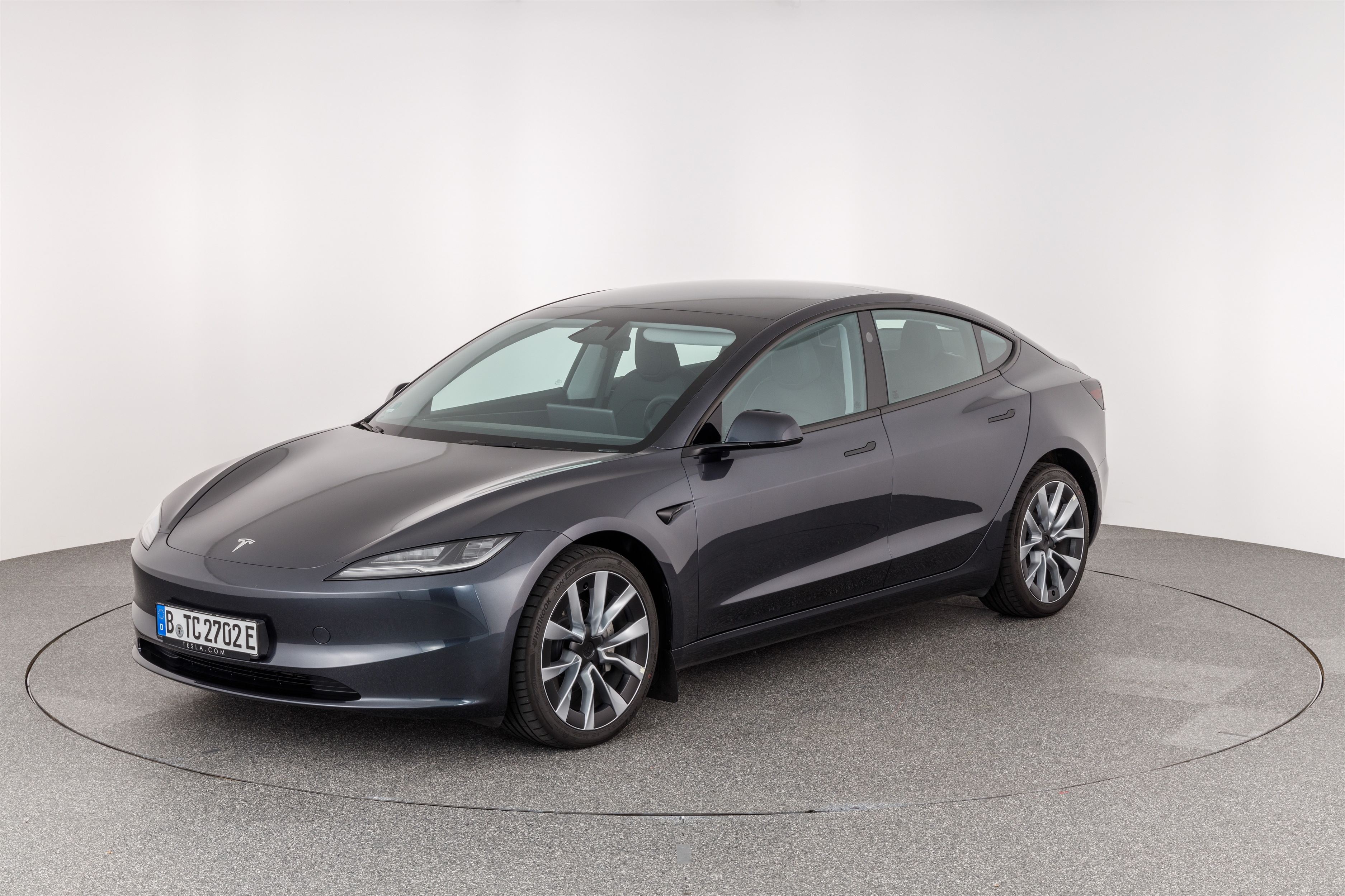 TESLA MODEL 3 LONG RANGE