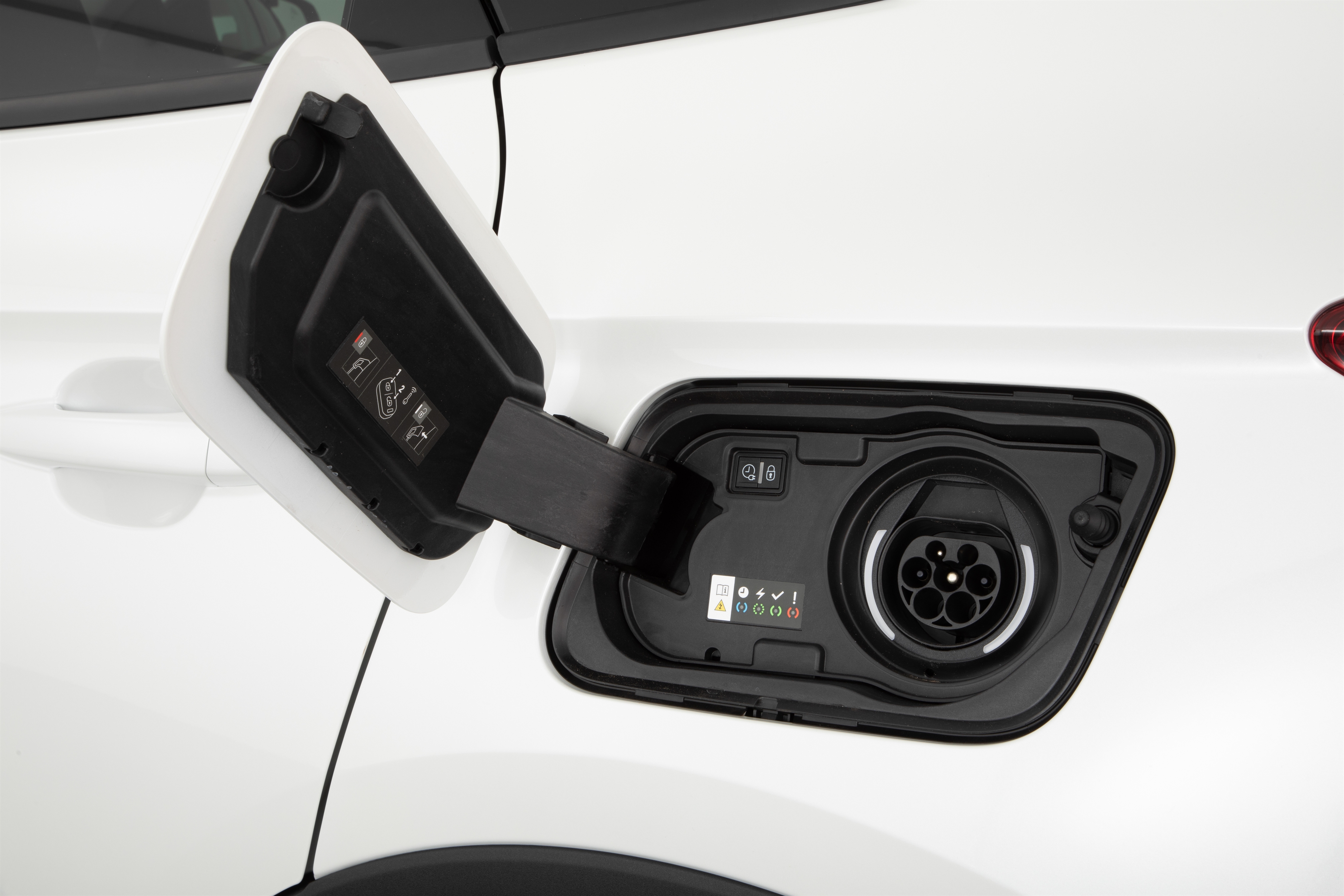 OPEL GRANDLAND X 1.6 DI TURBO HYBRID