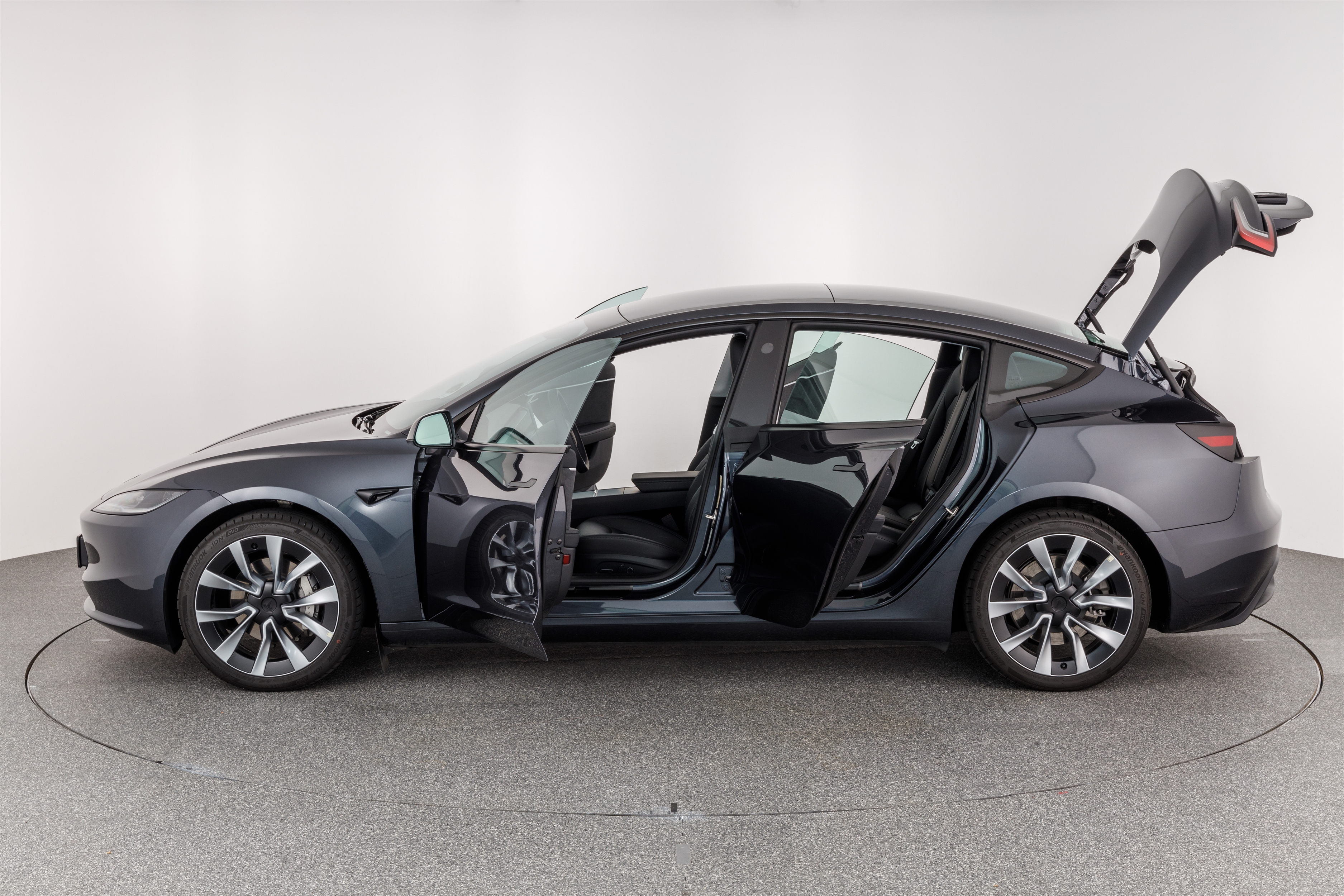 TESLA MODEL 3 LONG RANGE