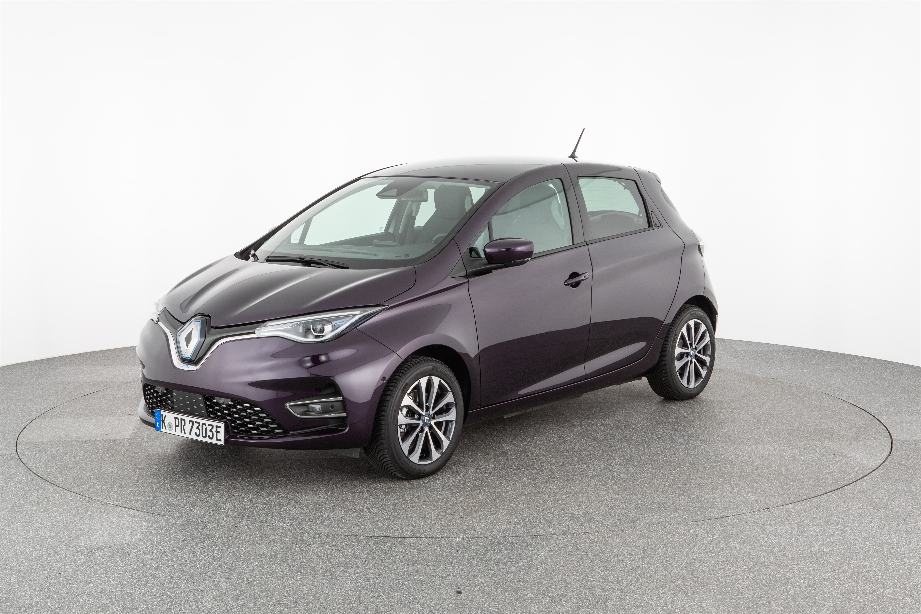 RENAULT ZOE R135 Z.E. 50 (52 KWH)