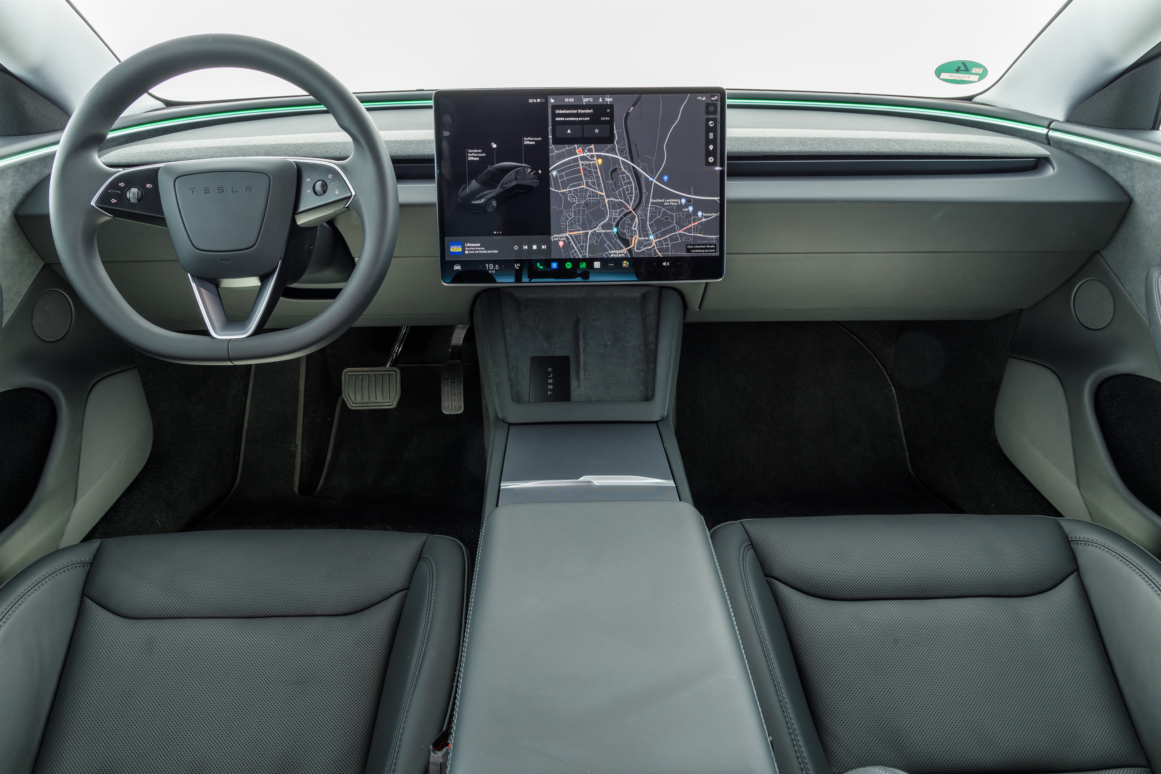 TESLA MODEL 3 LONG RANGE