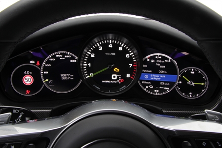 PORSCHE PANAMERA 4 E-HYBRID