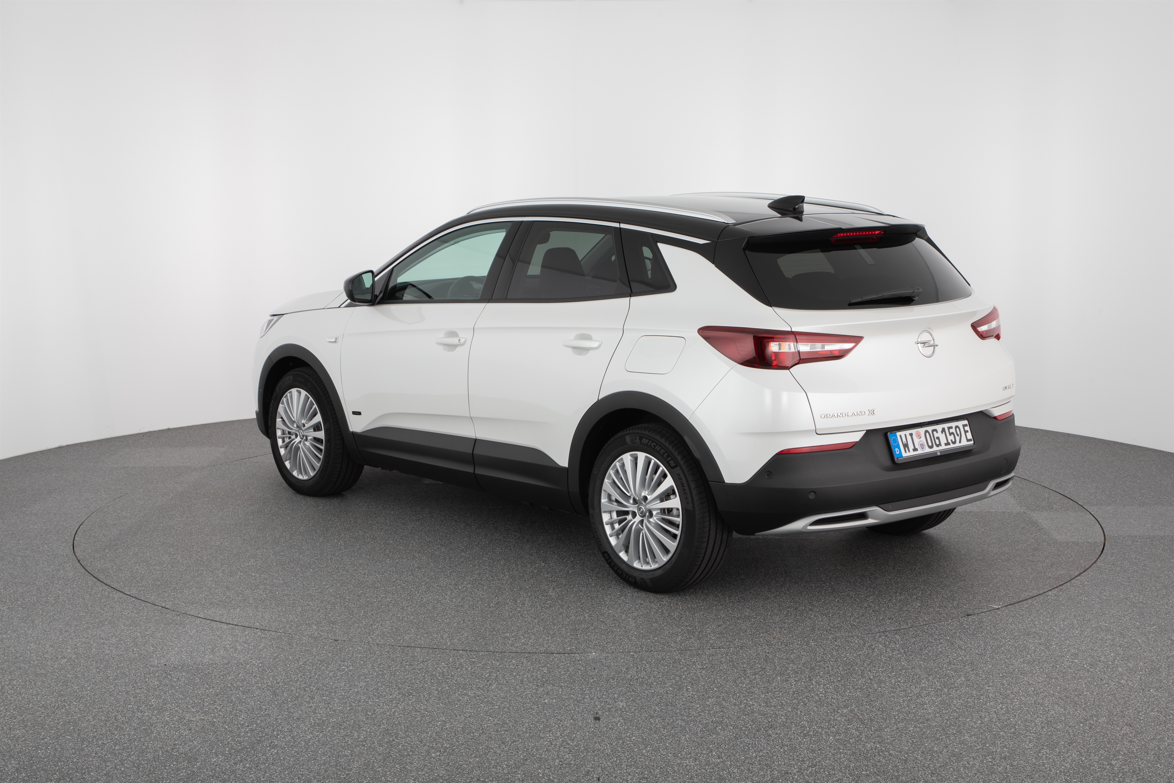 OPEL GRANDLAND X 1.6 DI TURBO HYBRID