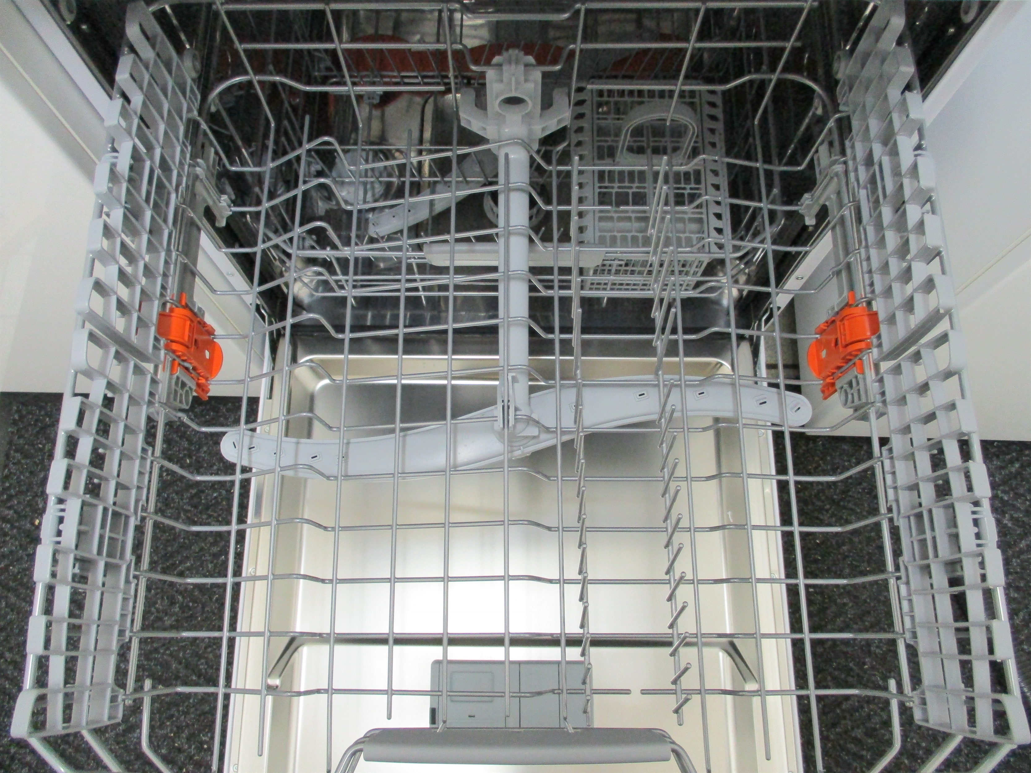 HOTPOINT-ARISTON HFO 3C22 W