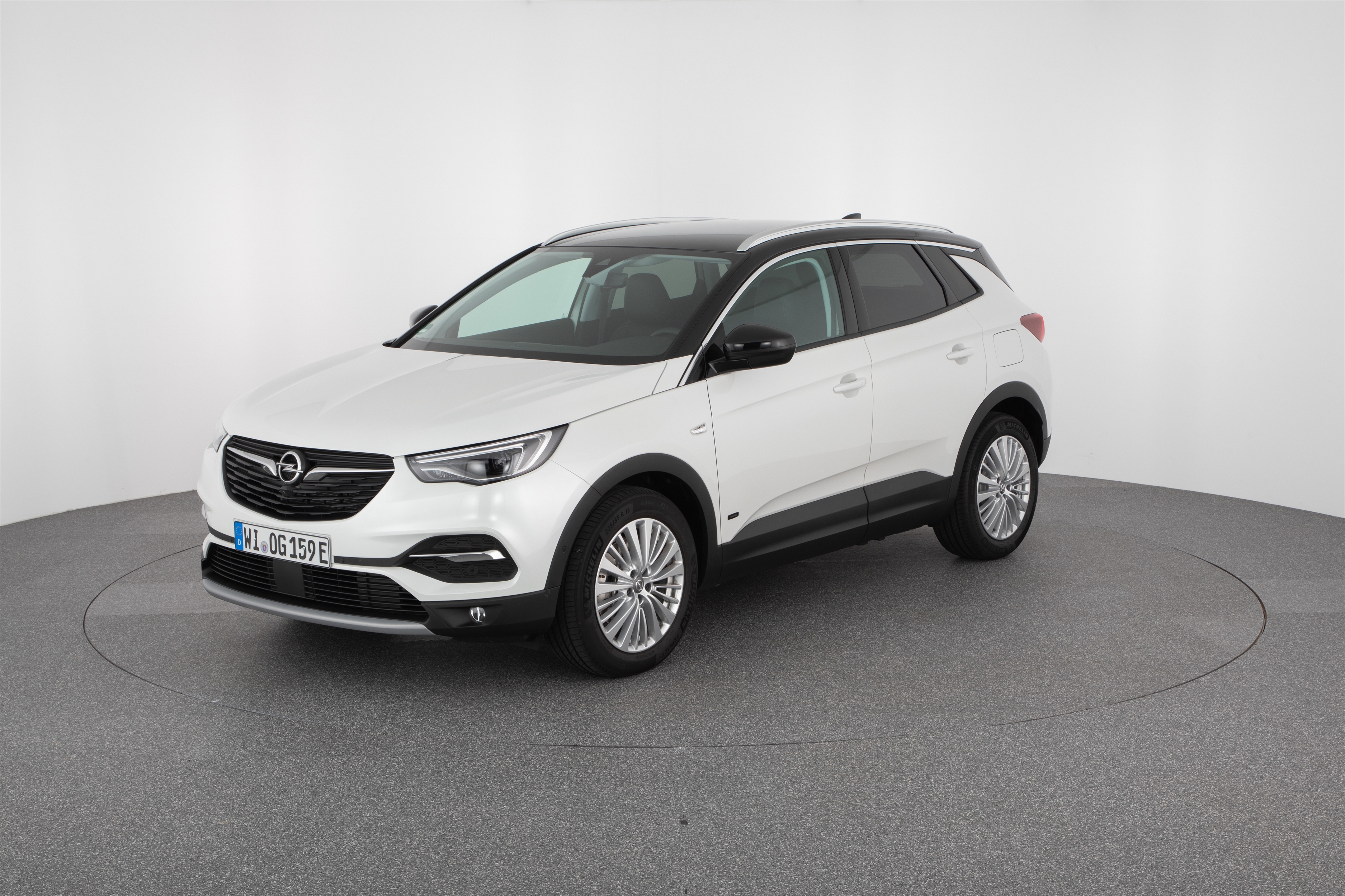 OPEL GRANDLAND X 1.6 DI TURBO HYBRID